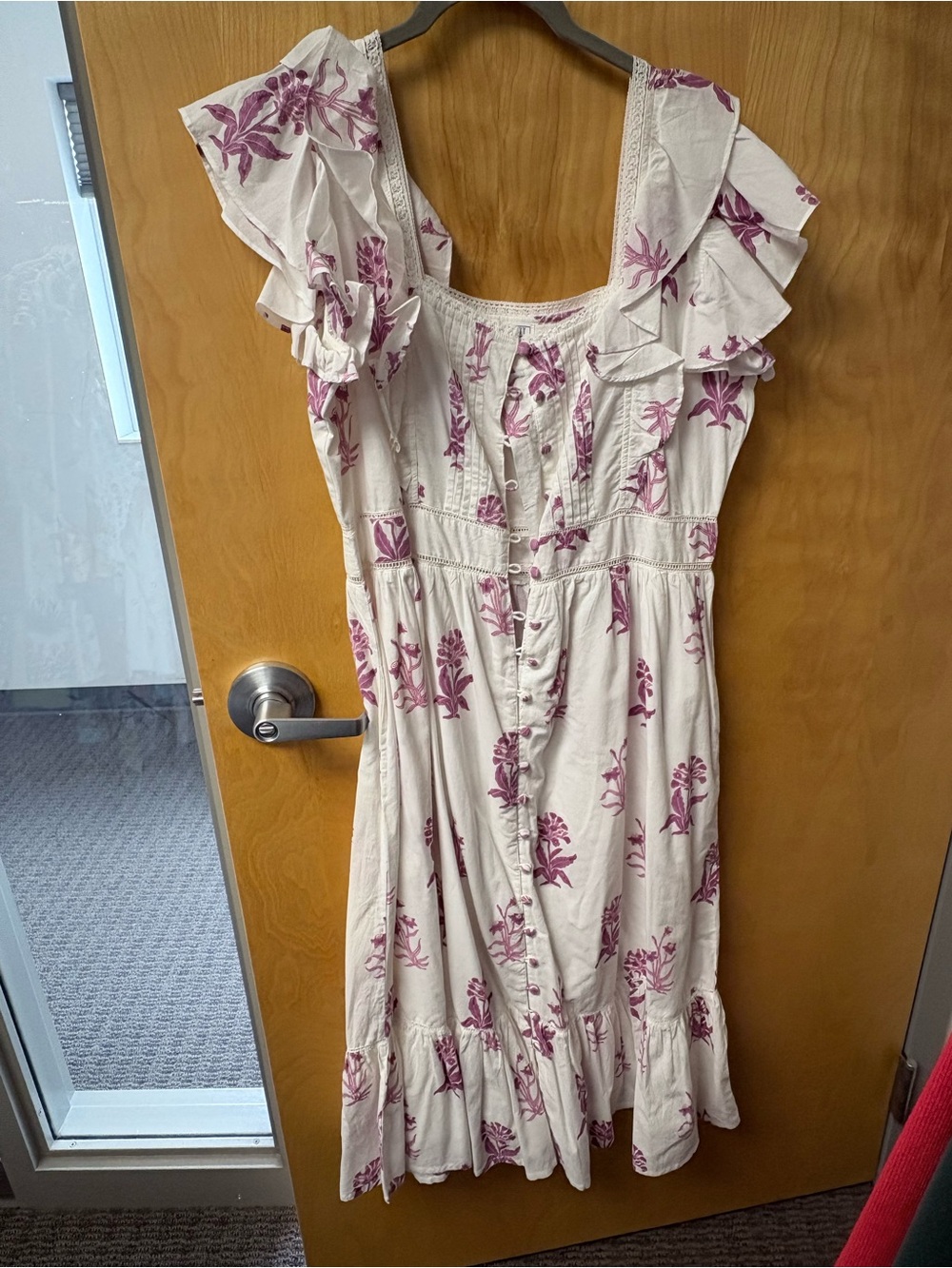 Floral Ruffle-Sleeve Maxi Dress in Cream and Mauve